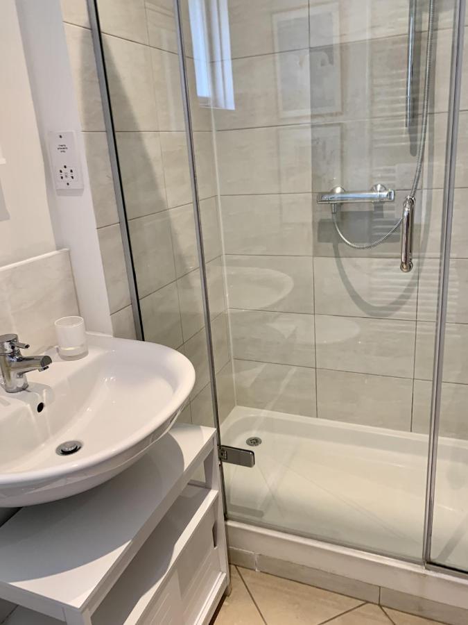 Lovely Newly Refurbished Apartment In Battersea Londres Extérieur photo